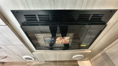 2025 Airstream 20FB Base