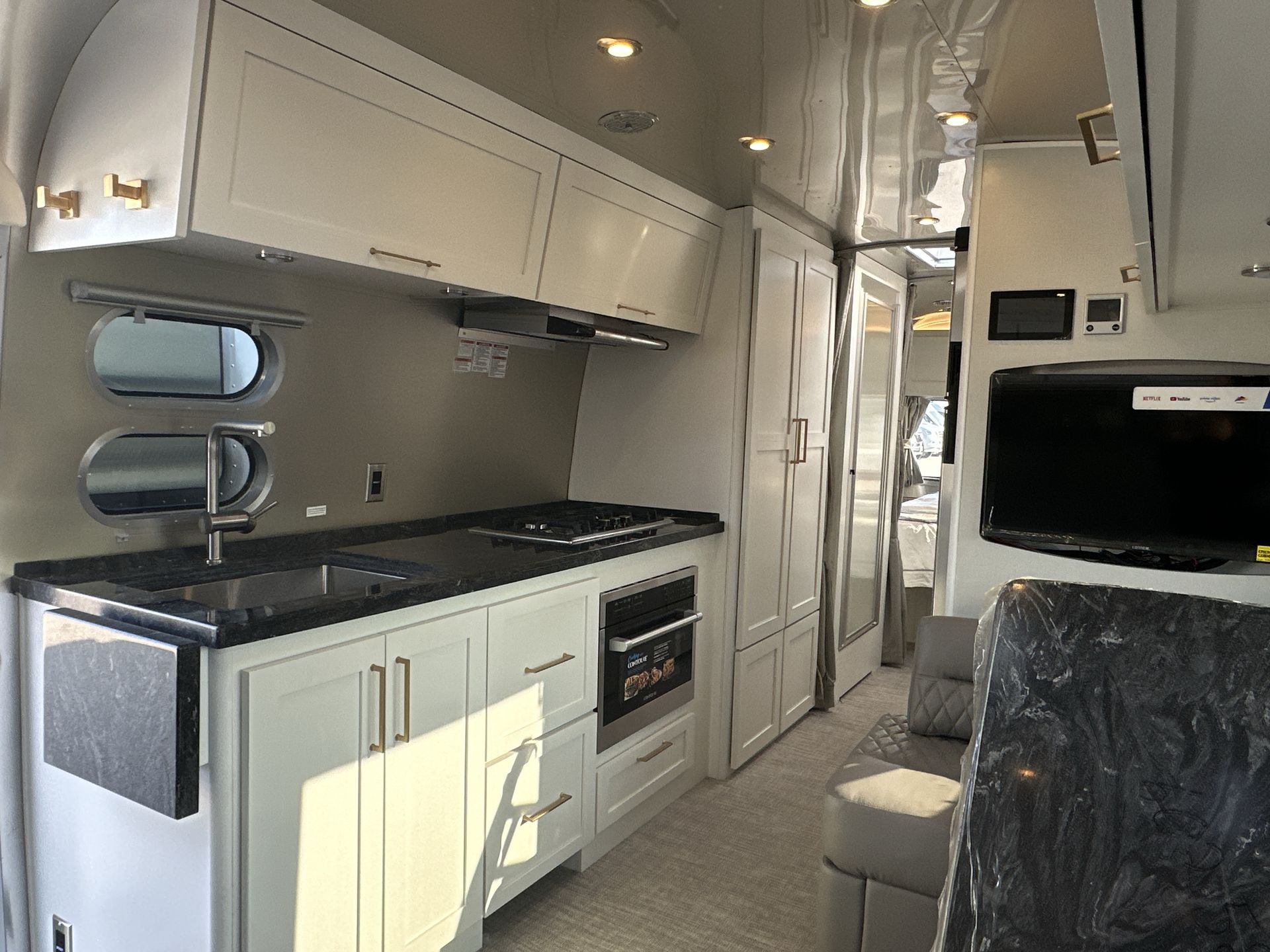 2026 Airstream 30RBQ Base