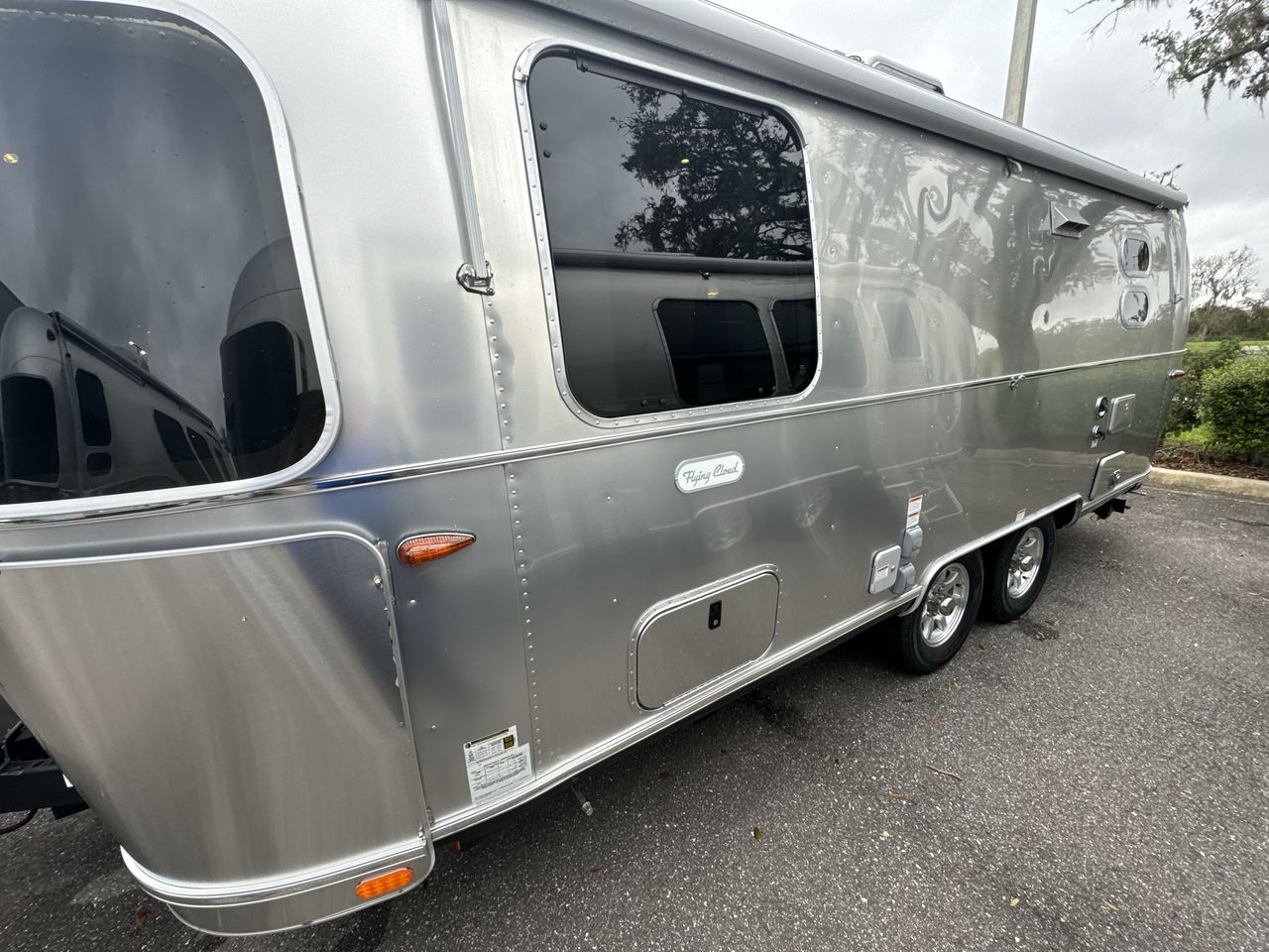 2025 Airstream 23FB Base