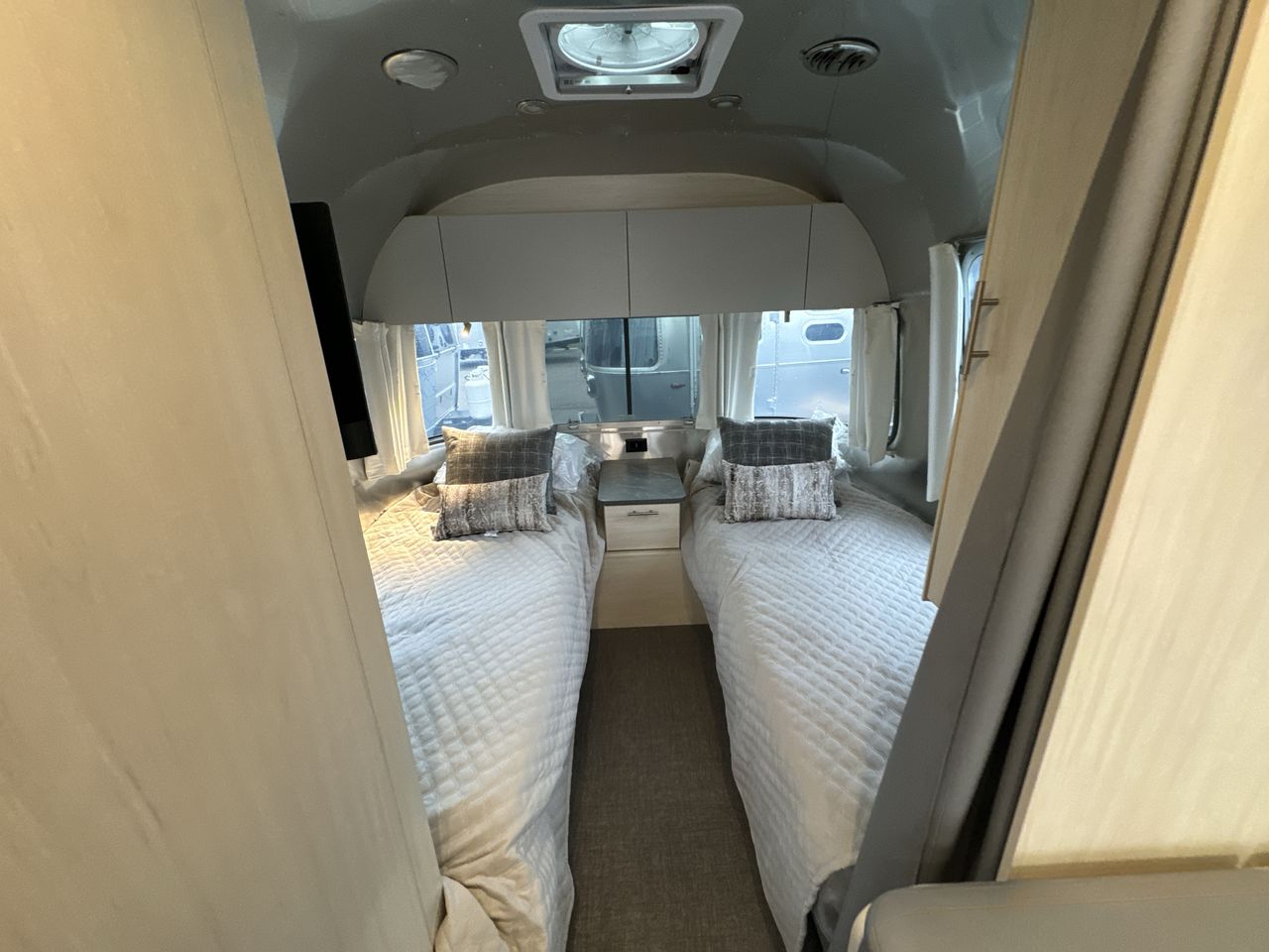 2025 Airstream 23FB Base