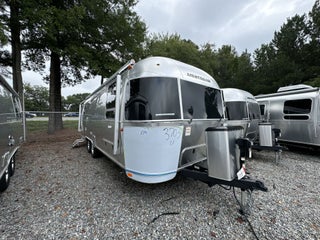 2025 Airstream 27FBT Base