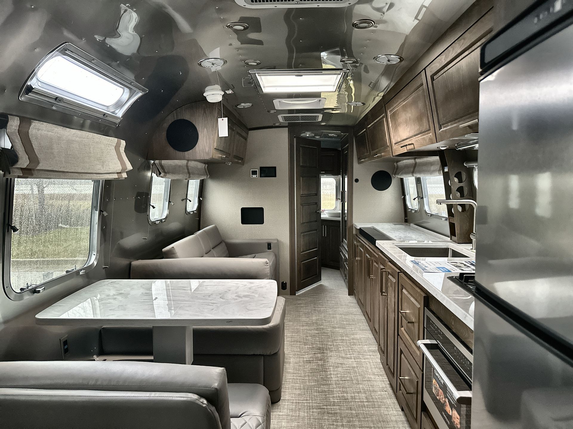 2026 Airstream 33FBQ Base
