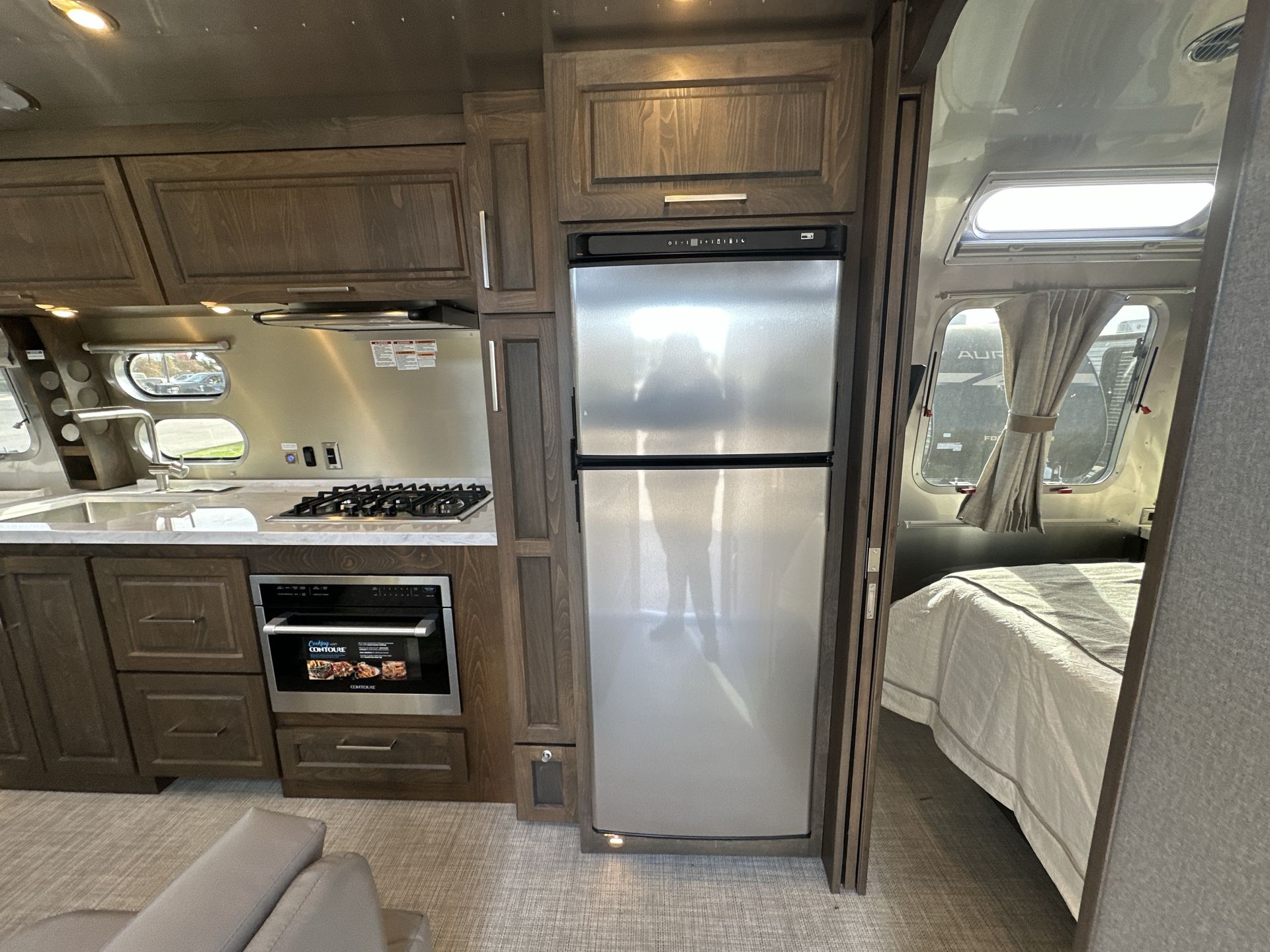 2026 Airstream 33FBQ Base