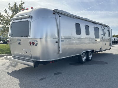 2026 Airstream 33FBQ Base