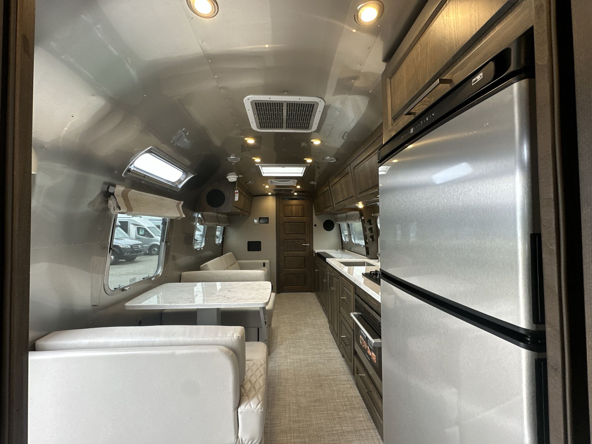 2026 Airstream 33FBQ Base