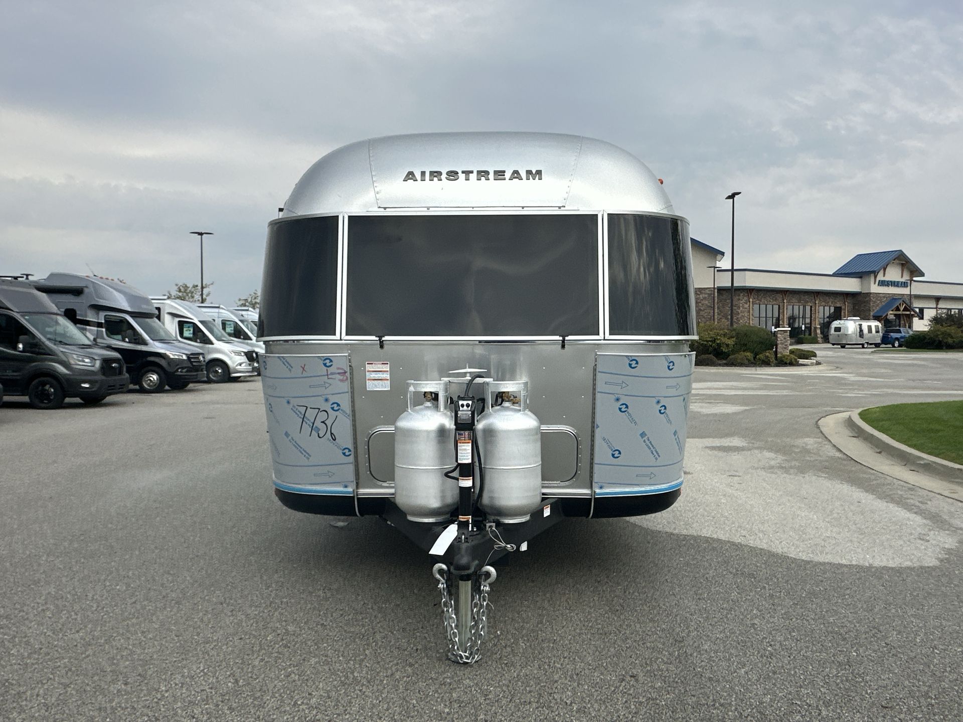 2026 Airstream 33FBQ Base