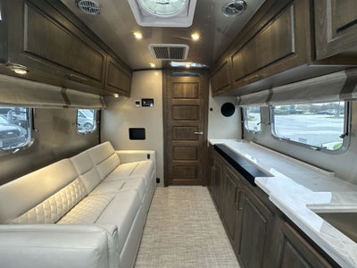 2026 Airstream 33FBQ Base