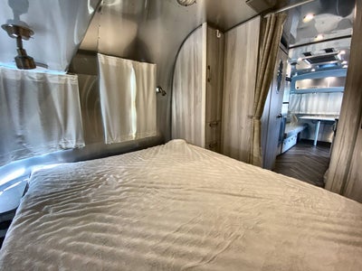 2022 Airstream 25RB Queen Base