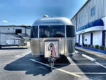 2022 Airstream 25RB Queen Base