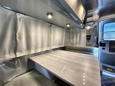 2022 Airstream 25RB Queen Base