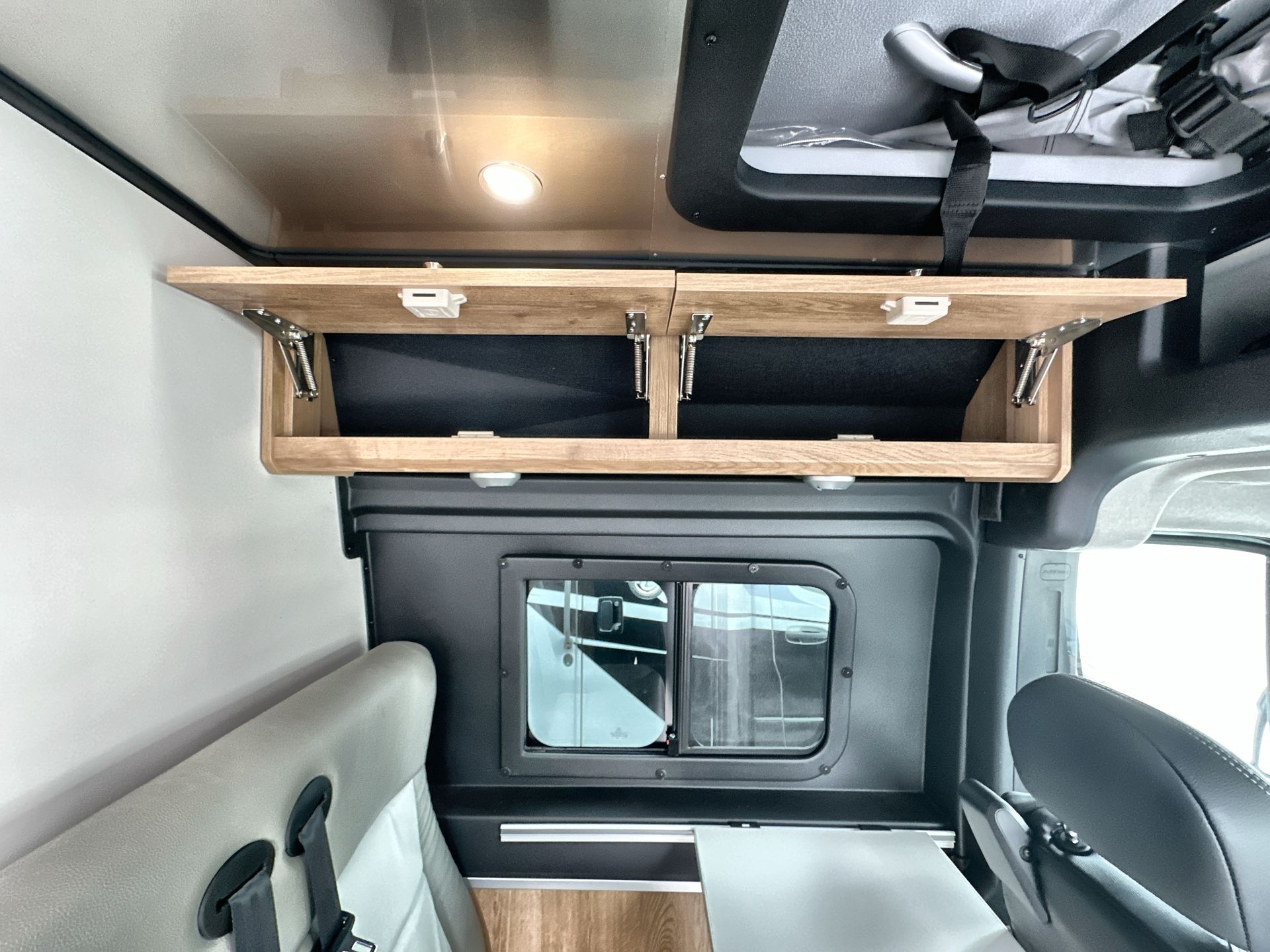 2026 Airstream Rangeline Base