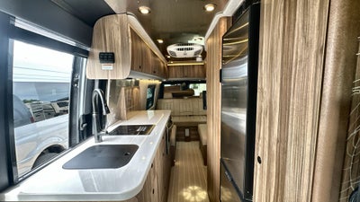 2025 Airstream 24 GT Base