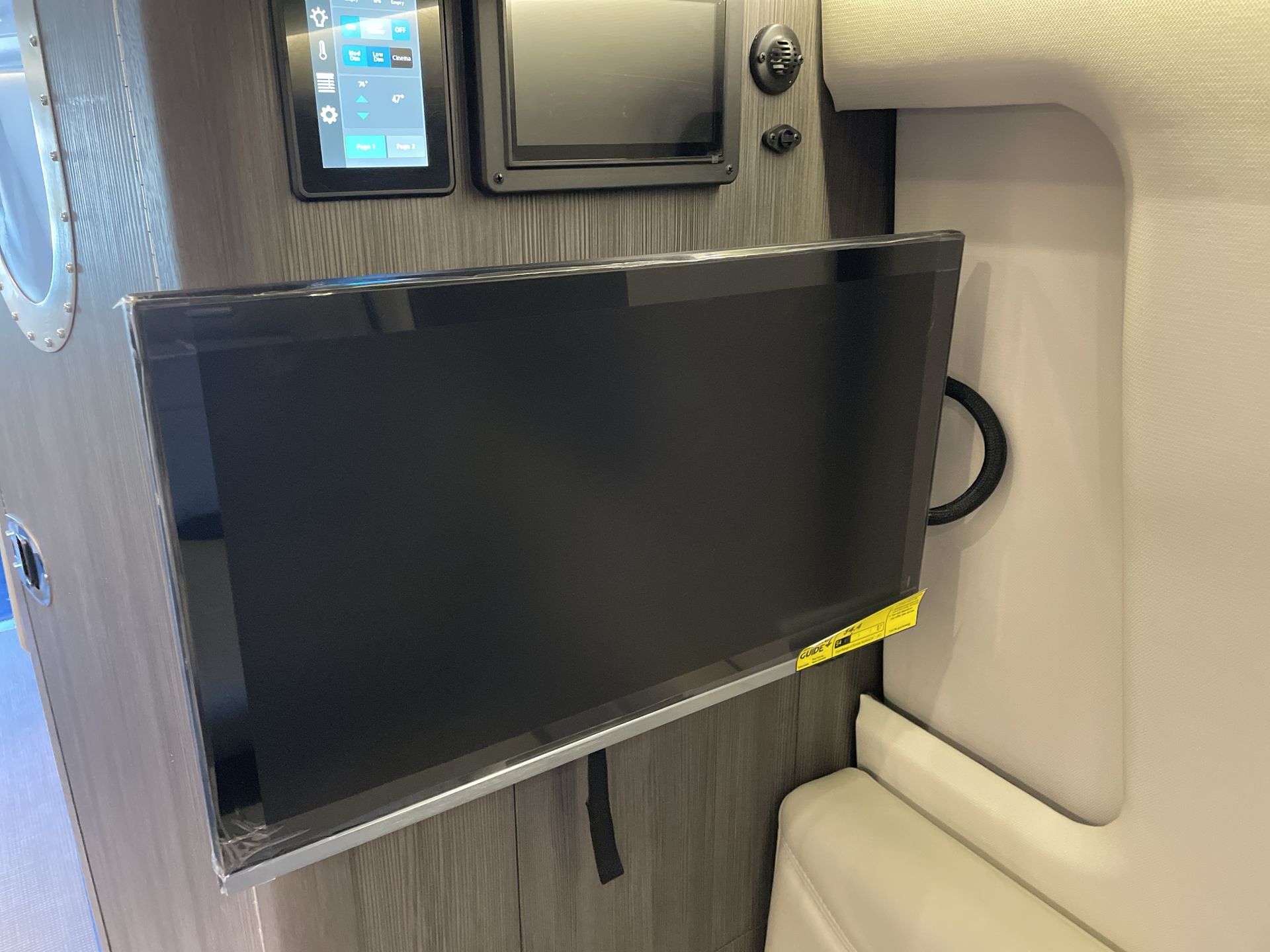 2025 Airstream 24GL Base