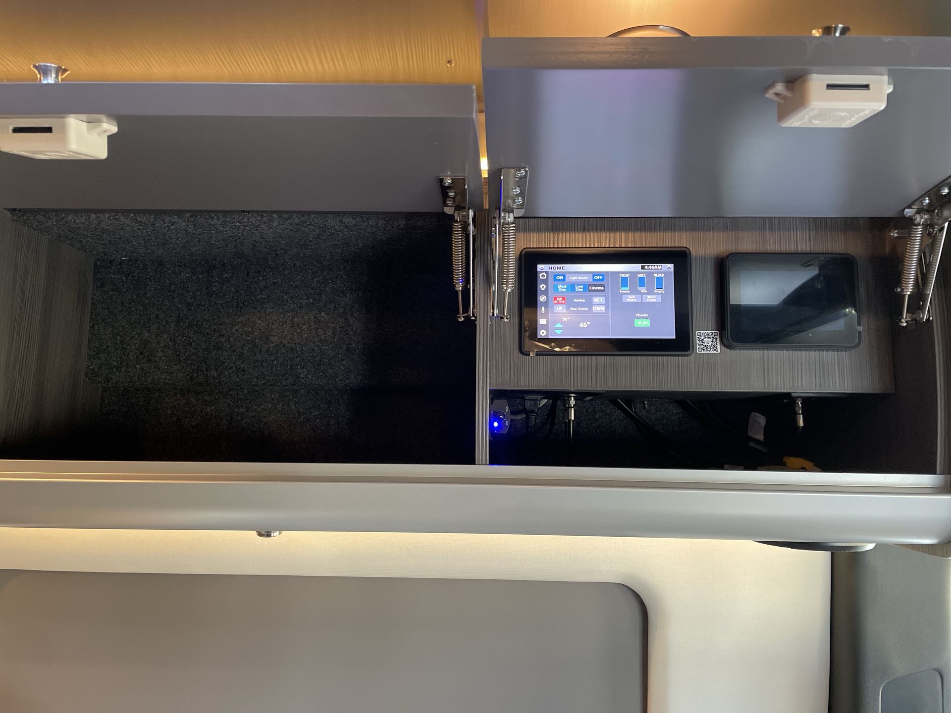 2025 Airstream 24GL Base