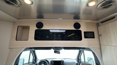 2026 Airstream Murphy Suite Base