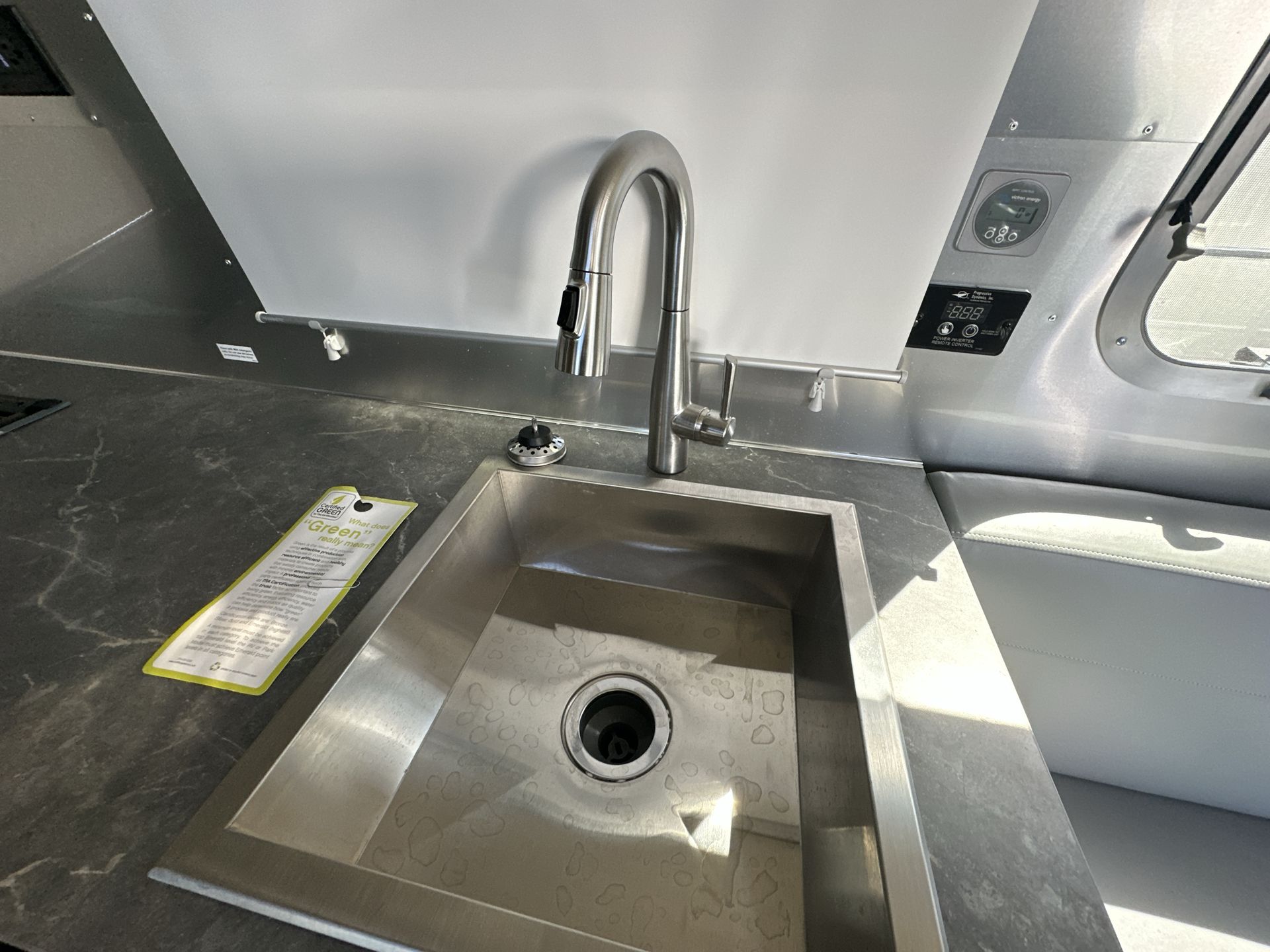 2026 Airstream 30FBBT Base