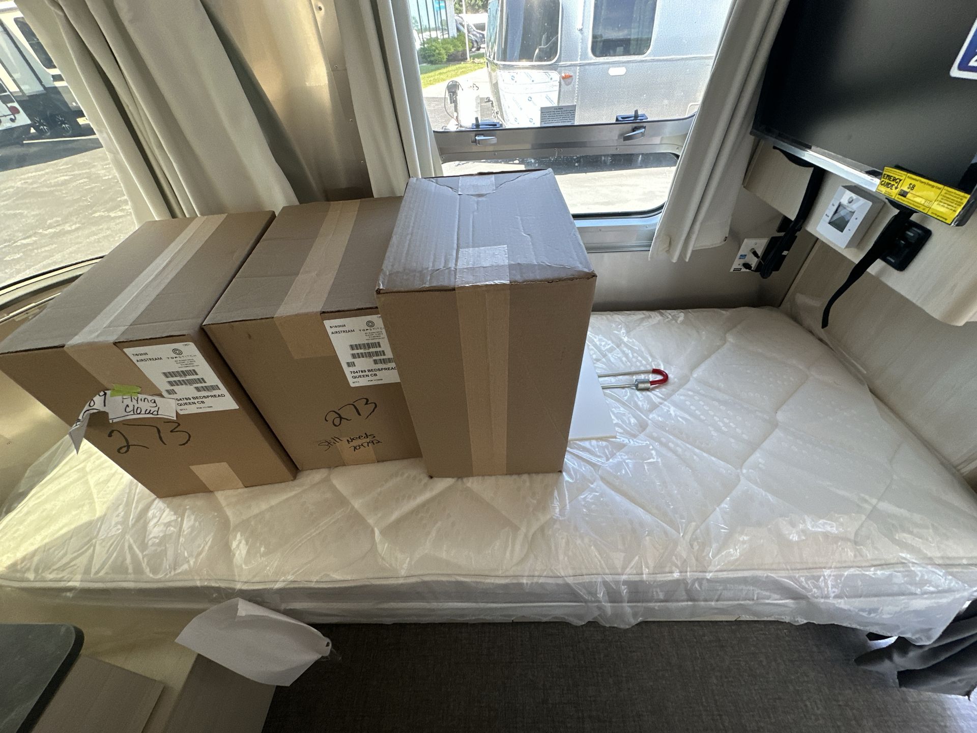 2026 Airstream 30FBBT Base