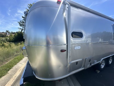 2026 Airstream 30FBBT Base