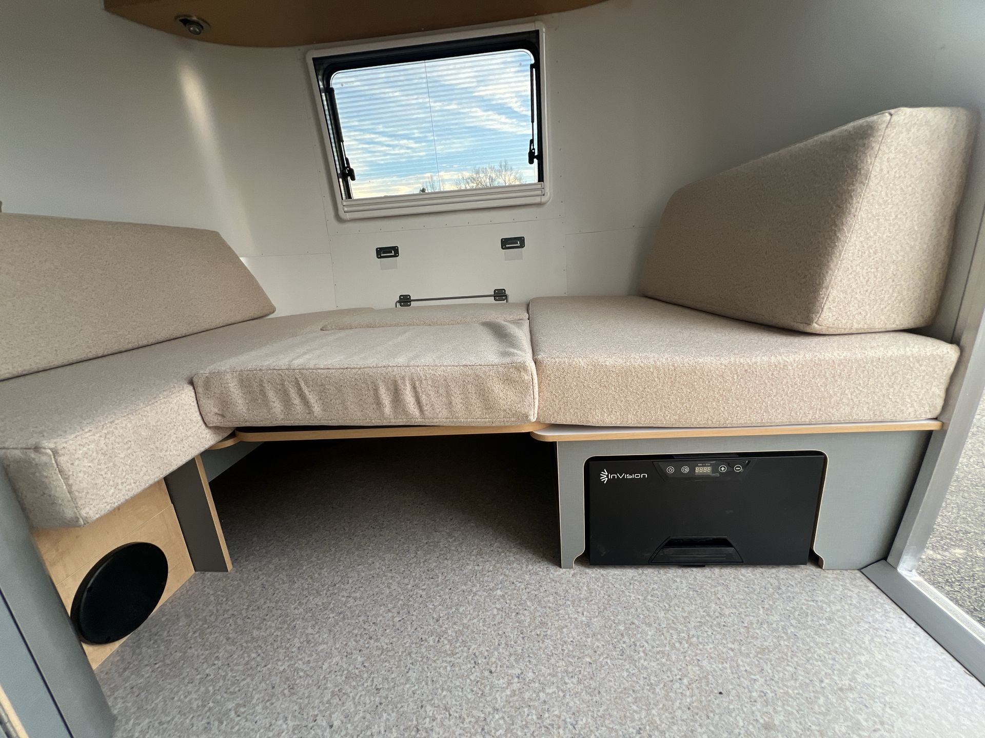 2026 Airstream 22RB Base