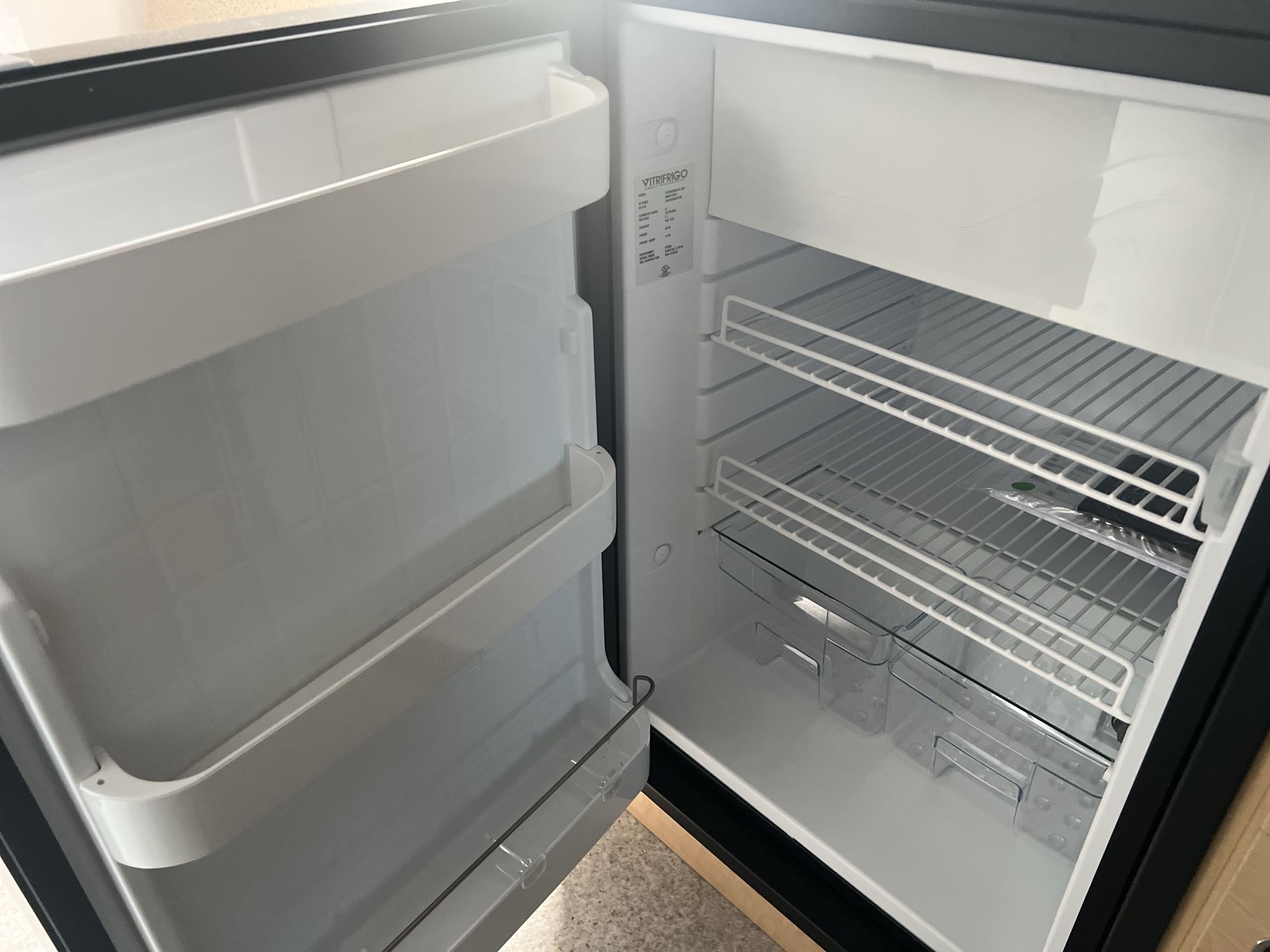 2026 Airstream 22RB Base