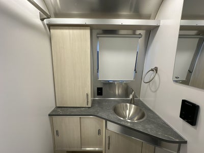 2026 Airstream 25FBQ Base