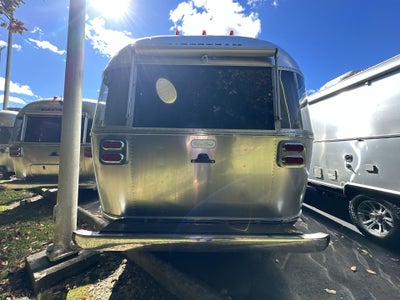 2026 Airstream 25FBQ Base