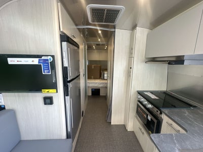 2025 Airstream 25FBQ Base