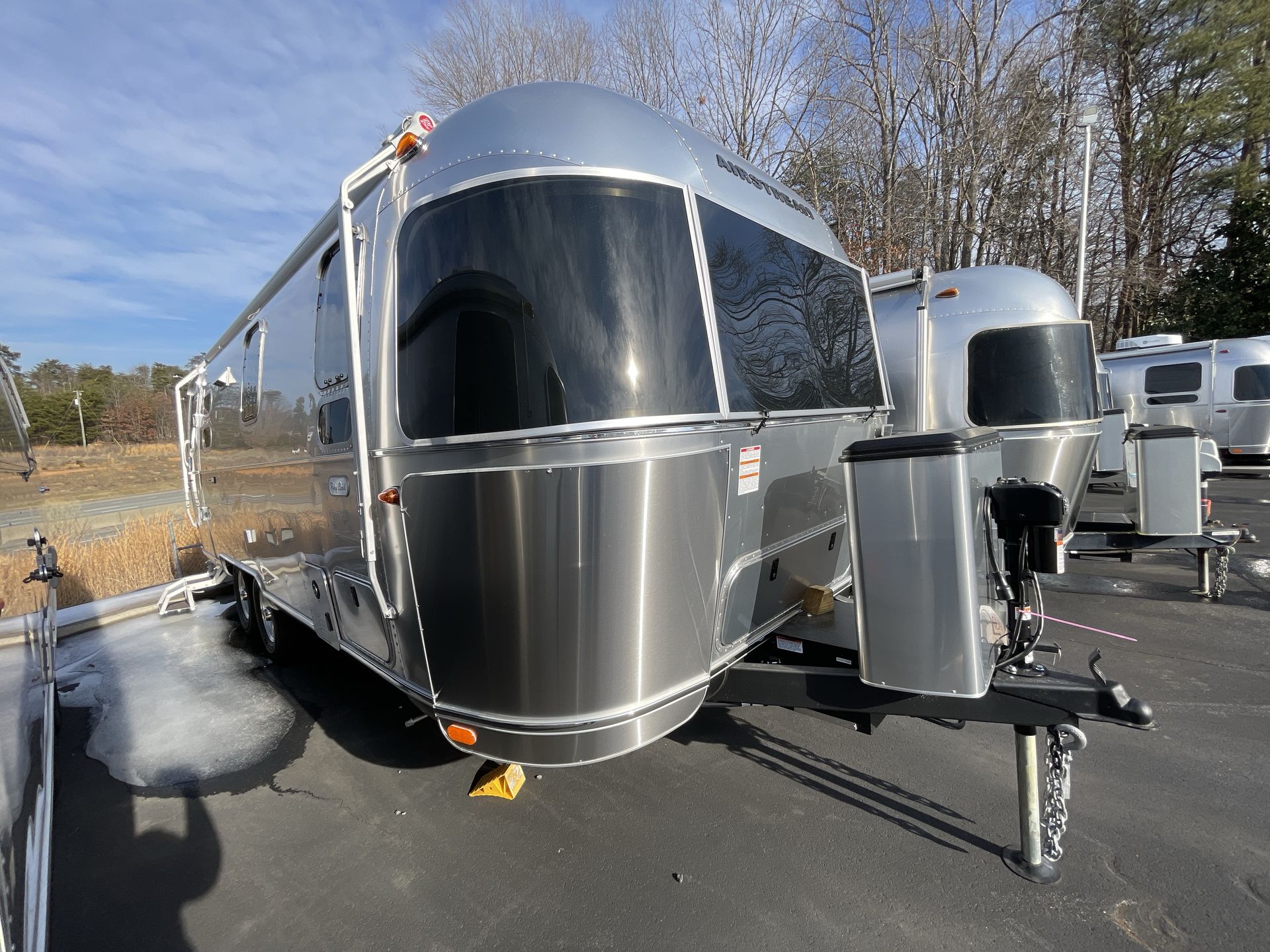 2026 Airstream 25FBT Base