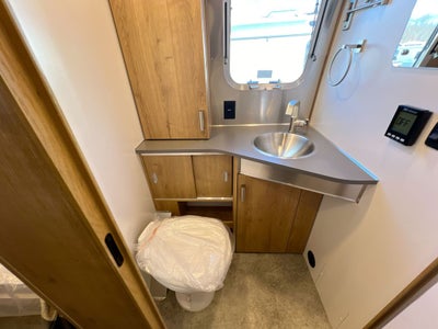 2026 Airstream 25FBT Base