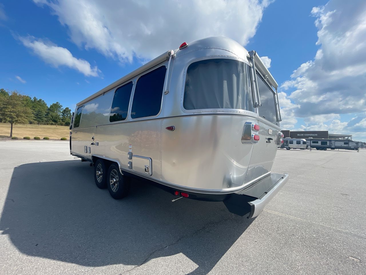 2026 Airstream 25FBQ Base