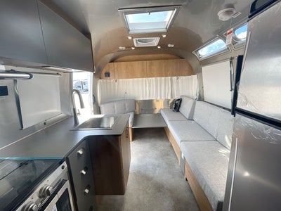 2026 Airstream 25FBQ Base