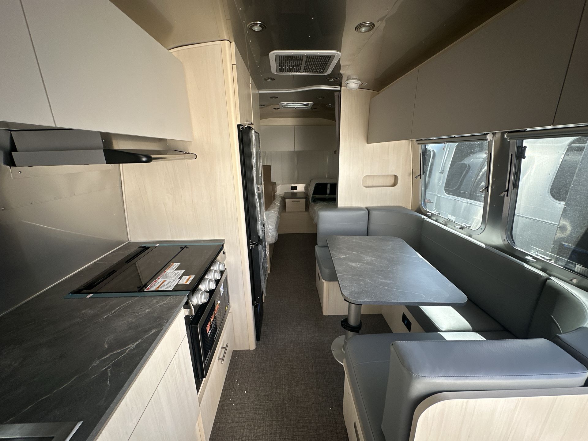 2026 Airstream 23FBT Base