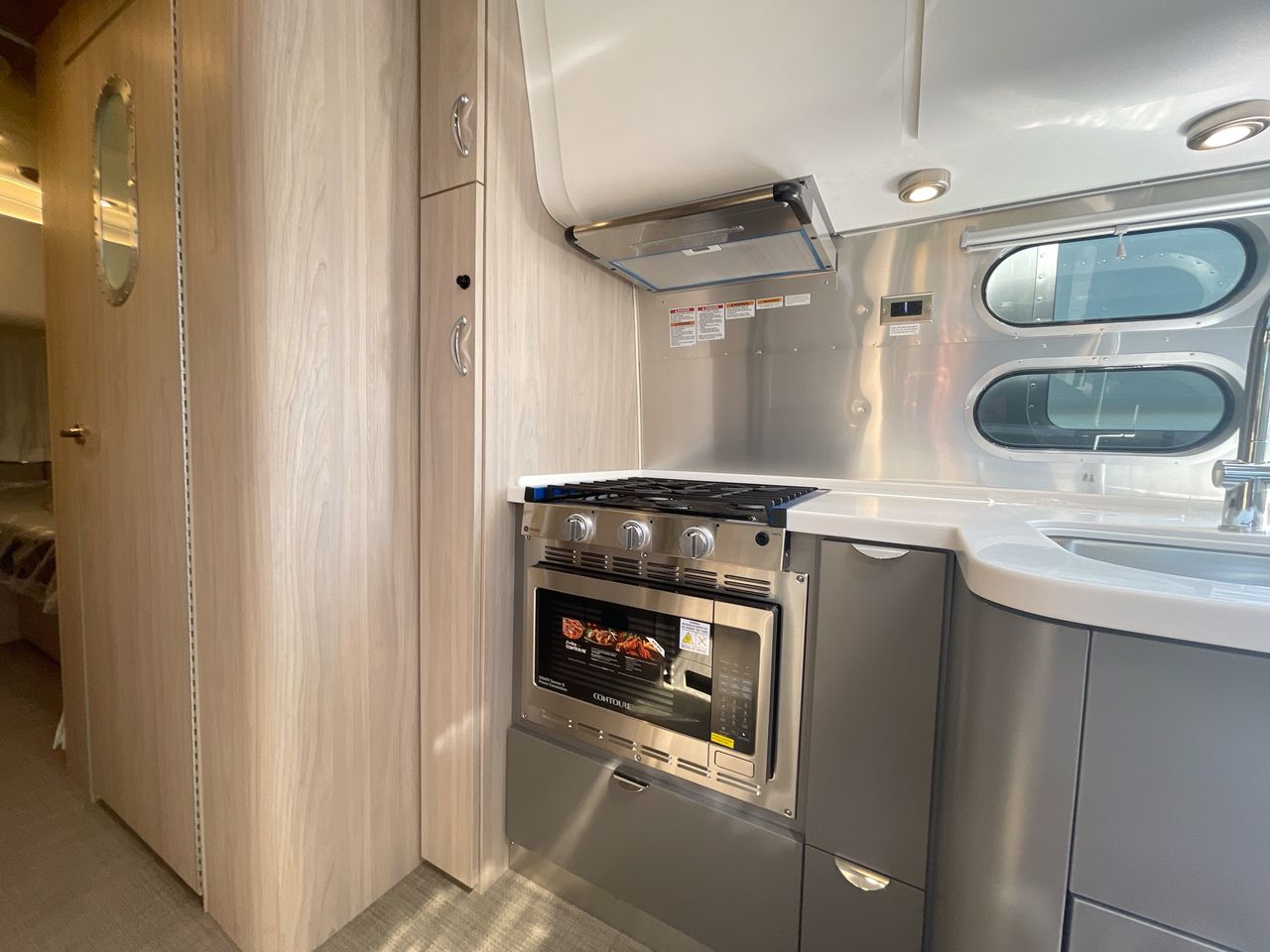 2026 Airstream 25FBT Base