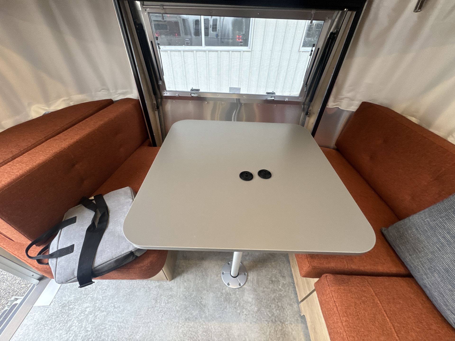 2026 Airstream 25FBQ Base