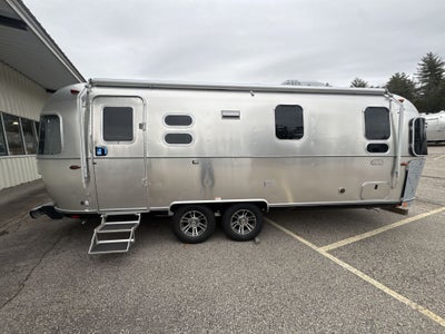 2026 Airstream 25FBQ Base