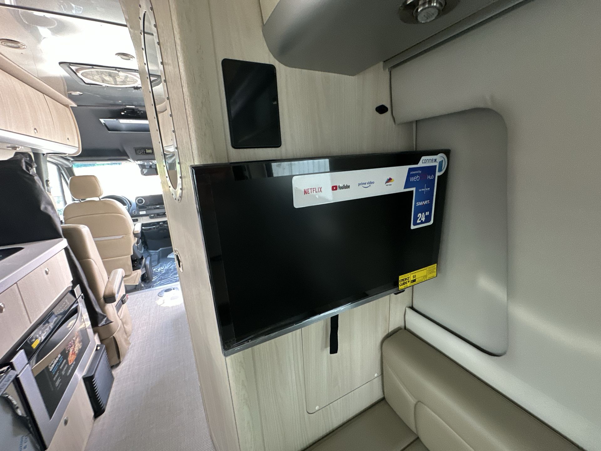2025 Airstream 24GL Base