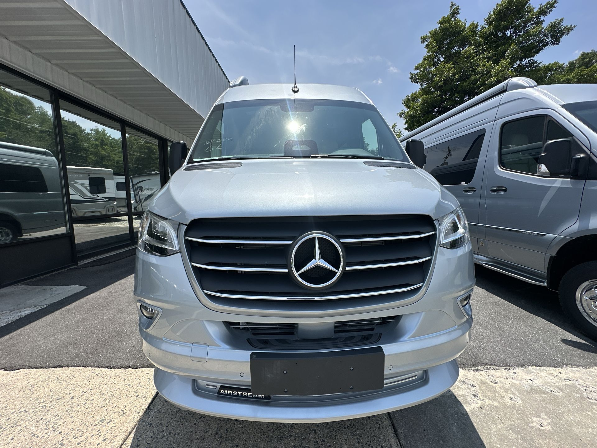 2025 Airstream 24GL Base