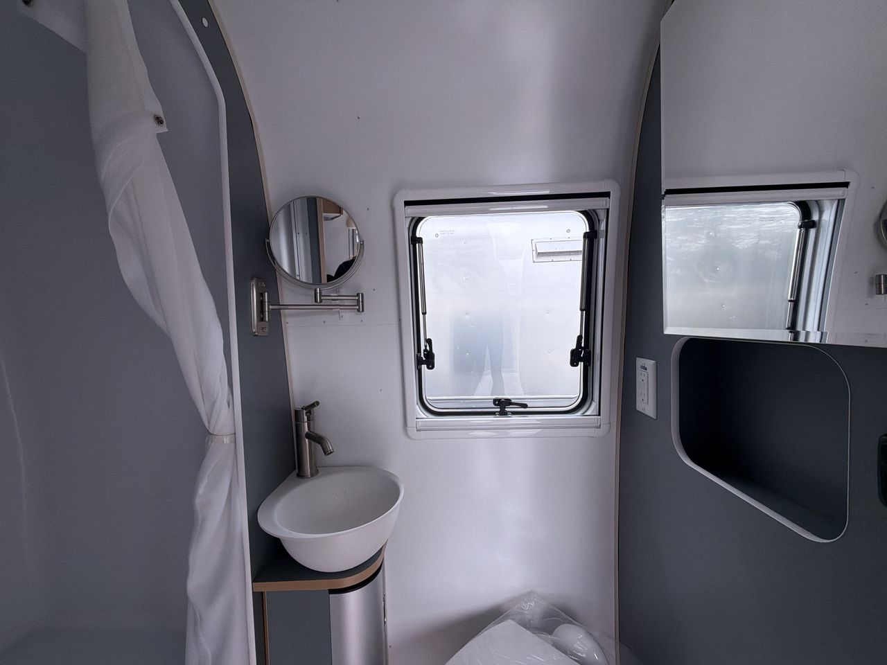 2026 Airstream 22RB Base