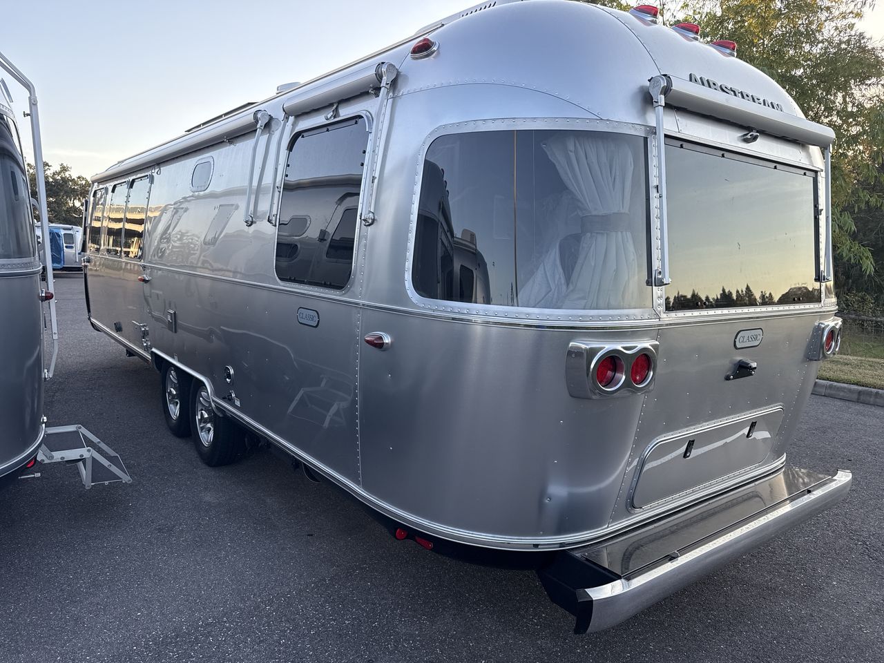 2026 Airstream 30RBQ Base