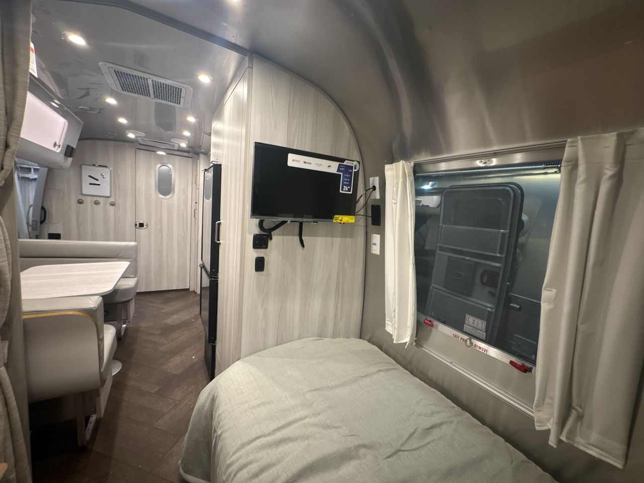 2026 Airstream 23FBT Base