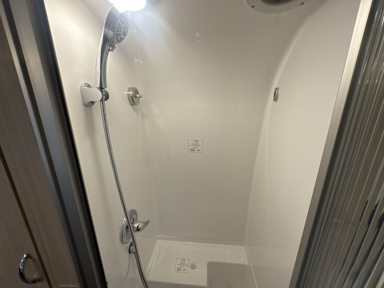 2026 Airstream 25FBQ Base