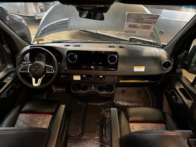 2025 Airstream 19X Base