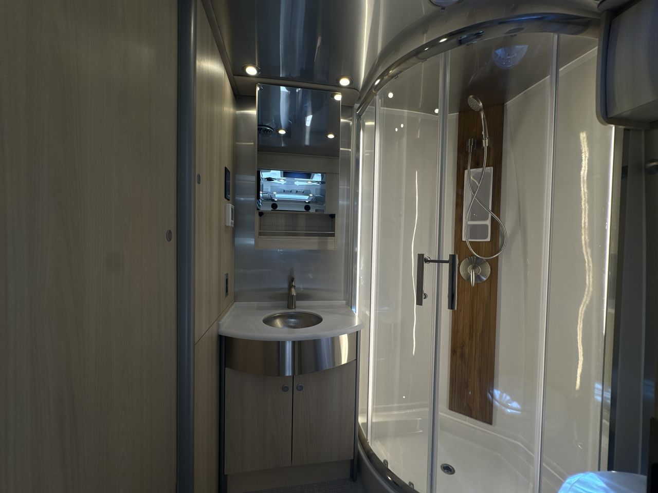 2026 Airstream Murphy Suite Base