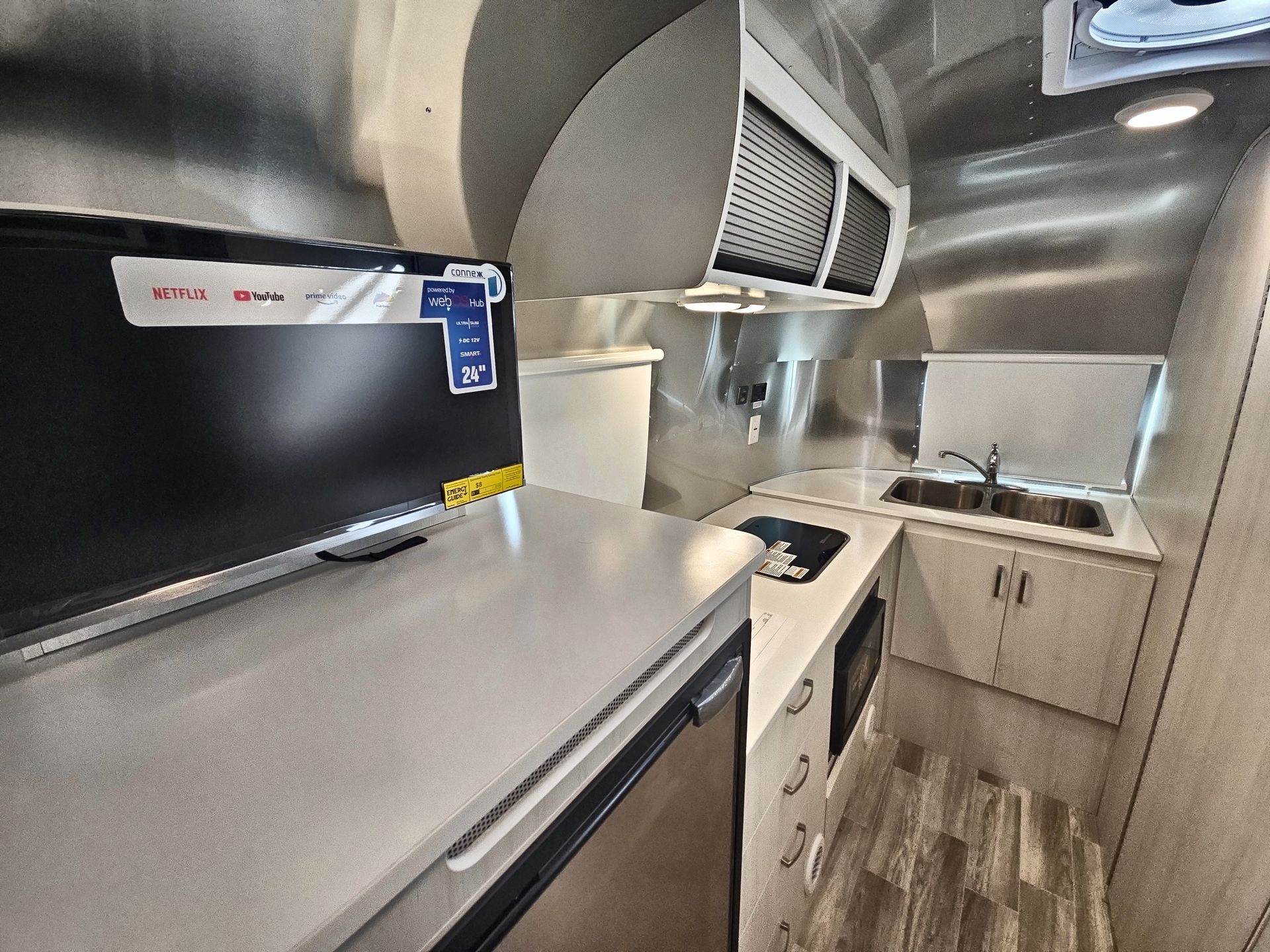 2025 Airstream 20FB Base
