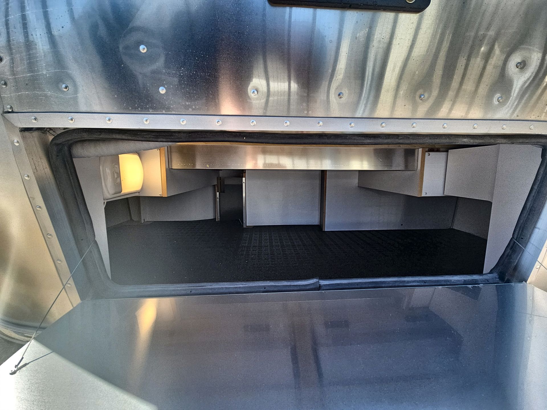 2026 Airstream 22RB Base