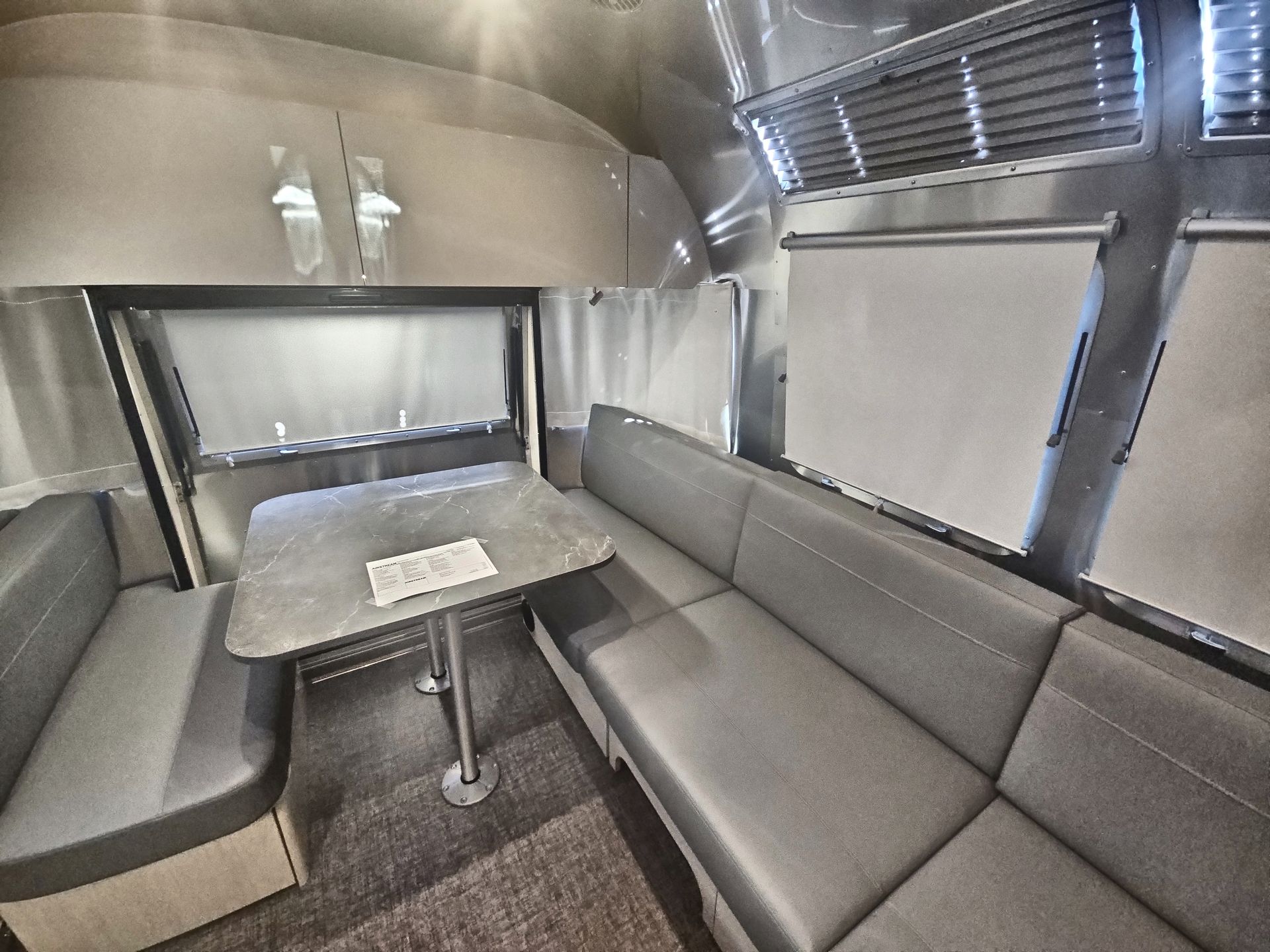 2026 Airstream 25FBT Base