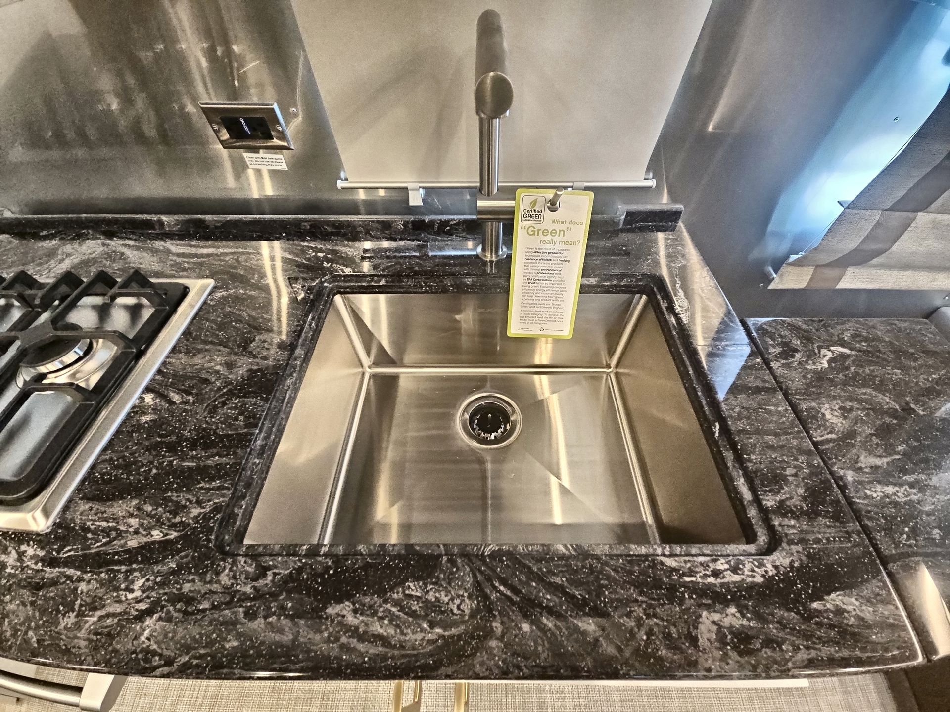 2026 Airstream 28RBQ Base