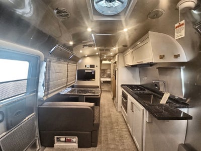 2026 Airstream 28RBQ Base