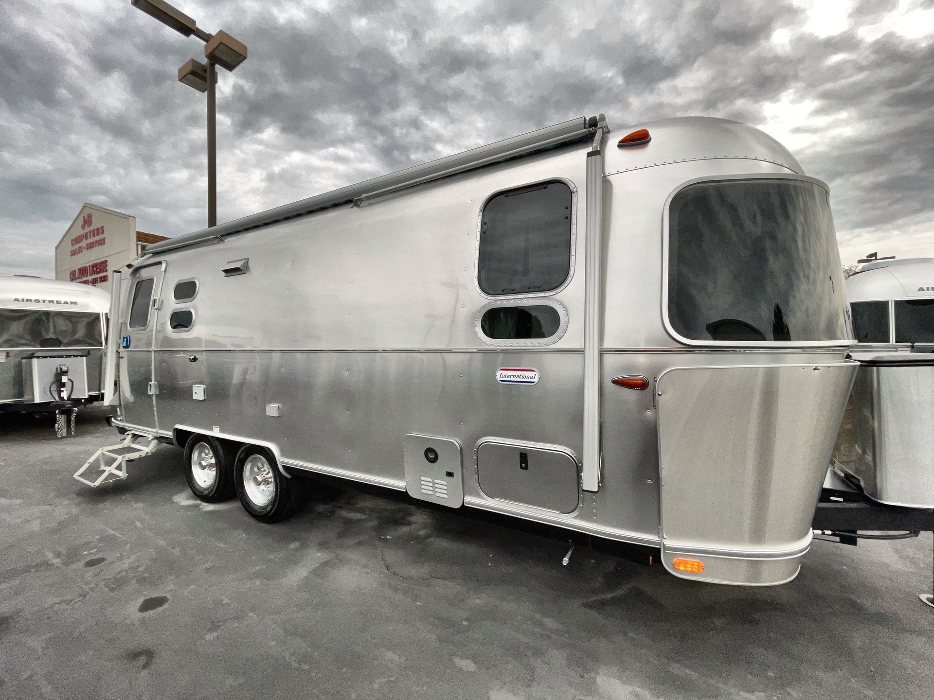 2025 Airstream 25FBT Base