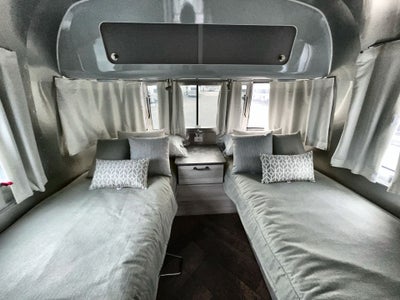 2025 Airstream 25FBT Base
